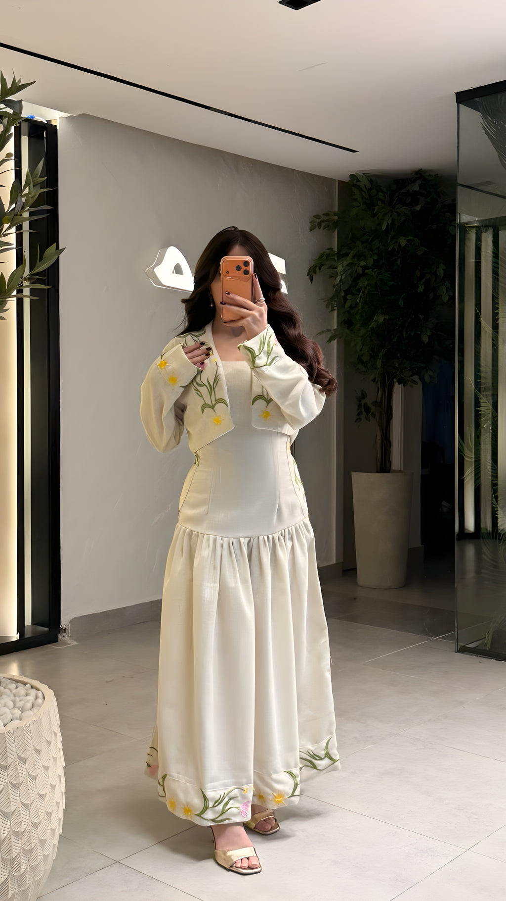 فستان الزهر الموشّى