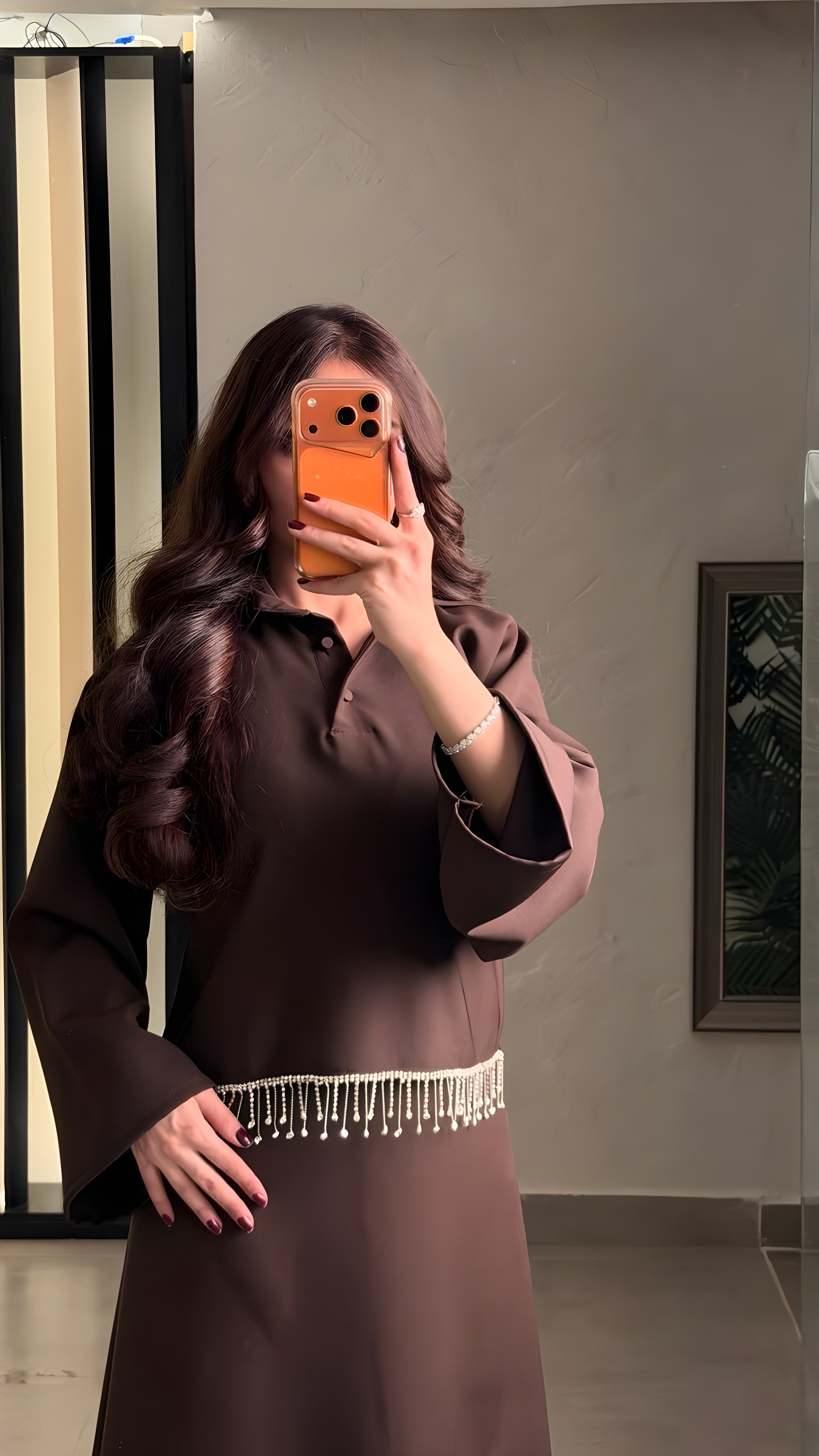 فستان بني بحزام كريستالي