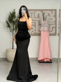 فستان اسود مطرز بالكريستال