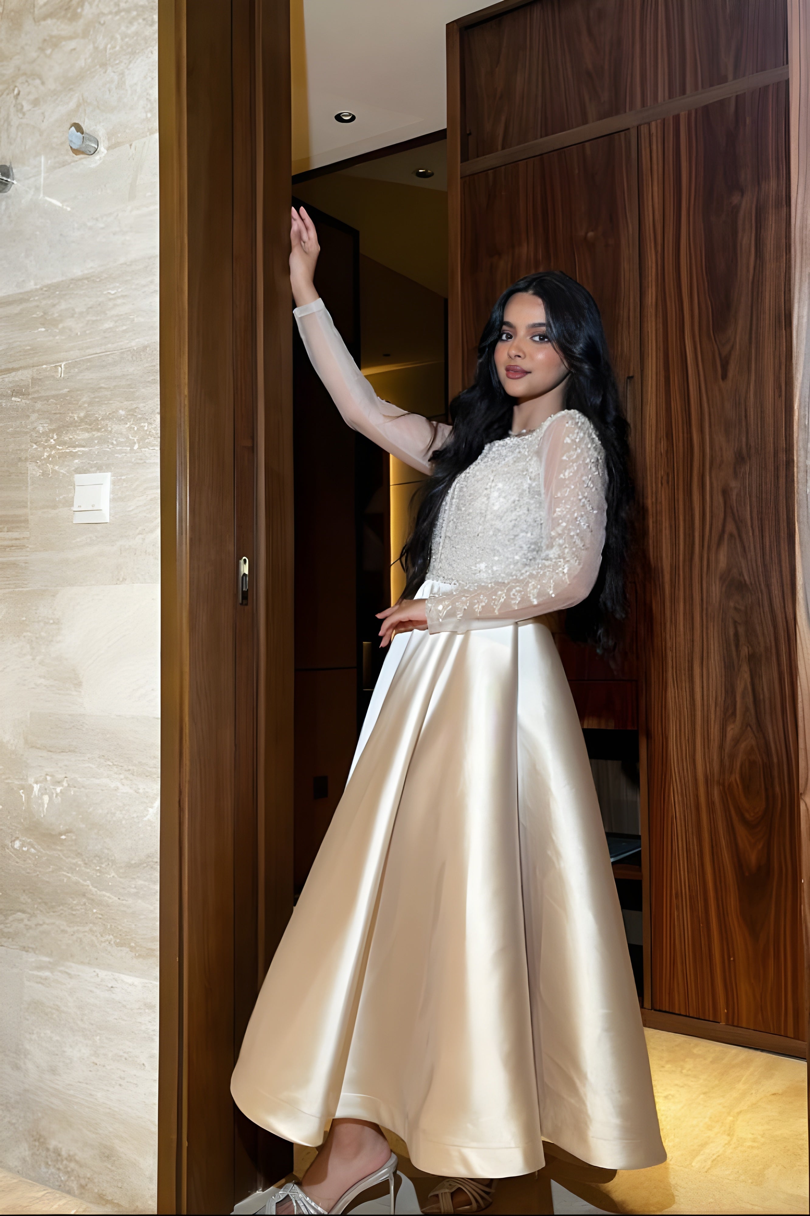 فستان ميكادو ميد تطريز