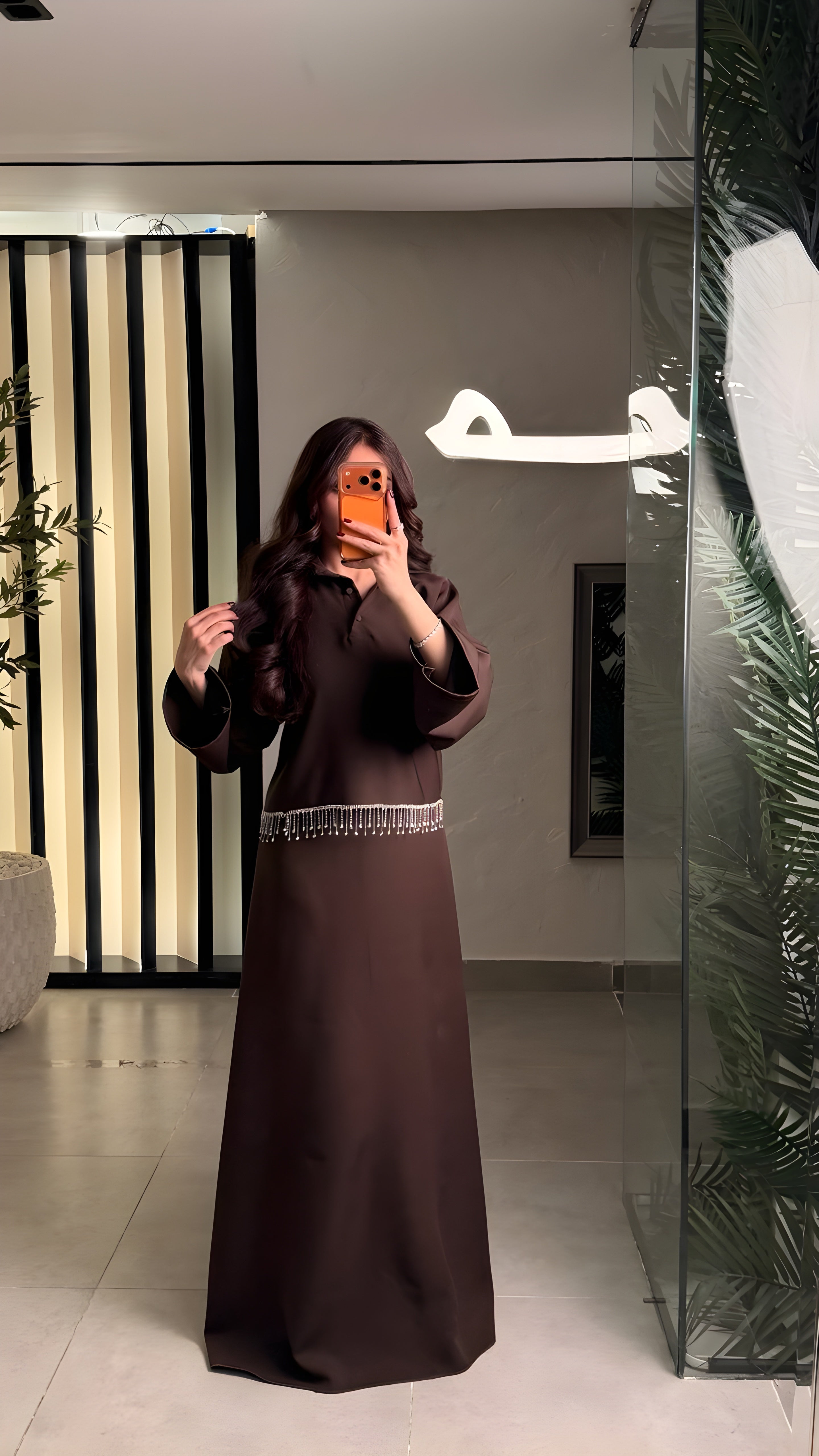 فستان بني بحزام كريستالي