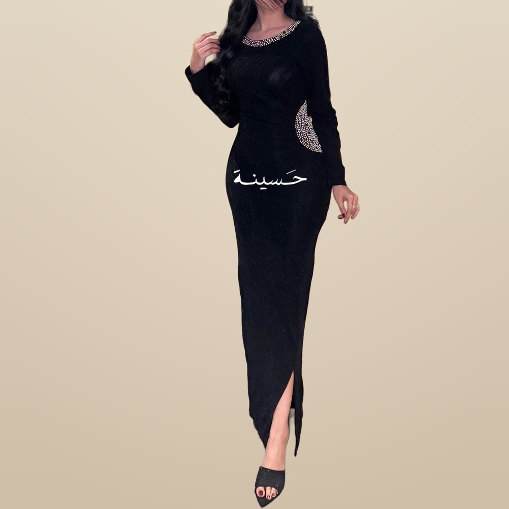 فستان أسود مطرّز بخصر لامع