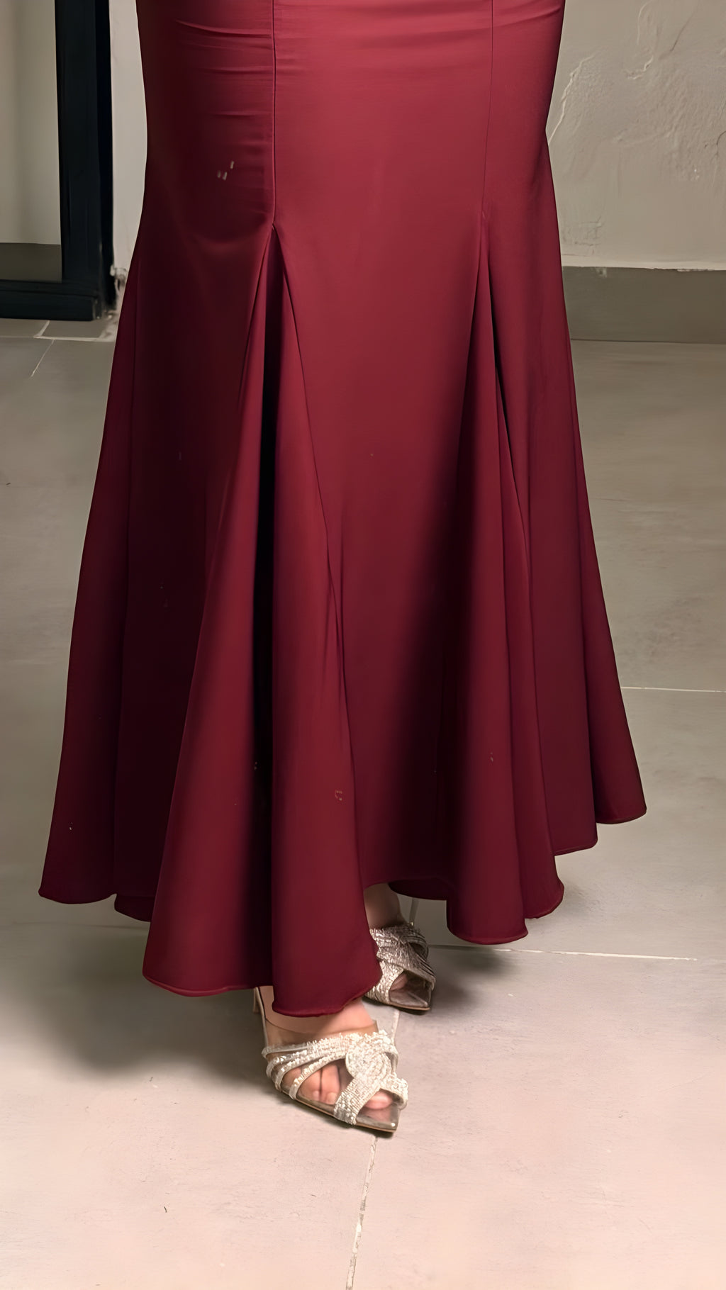 فستان ناعم بلون برغندي