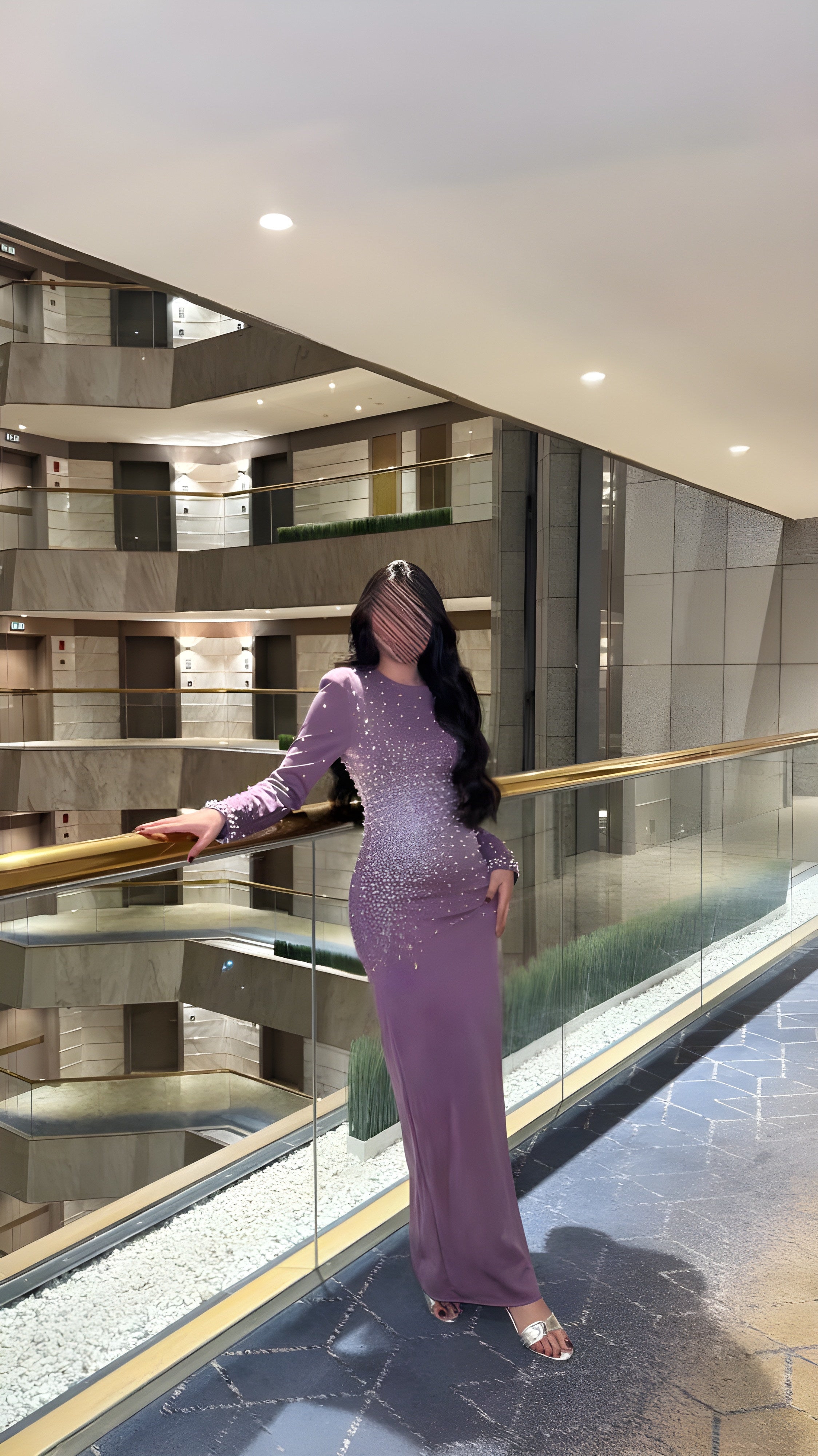 فستان موف بلؤلؤ متدرّج بتصميم أنيق
