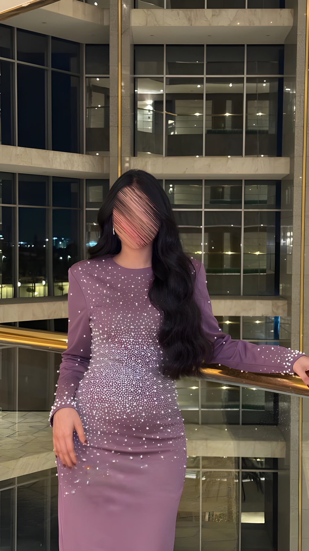 فستان موف بلؤلؤ متدرّج بتصميم أنيق