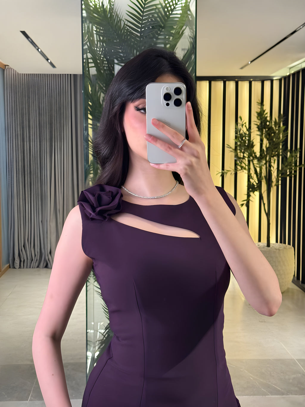 فستان كريب ناعم بقصّة أنيقة